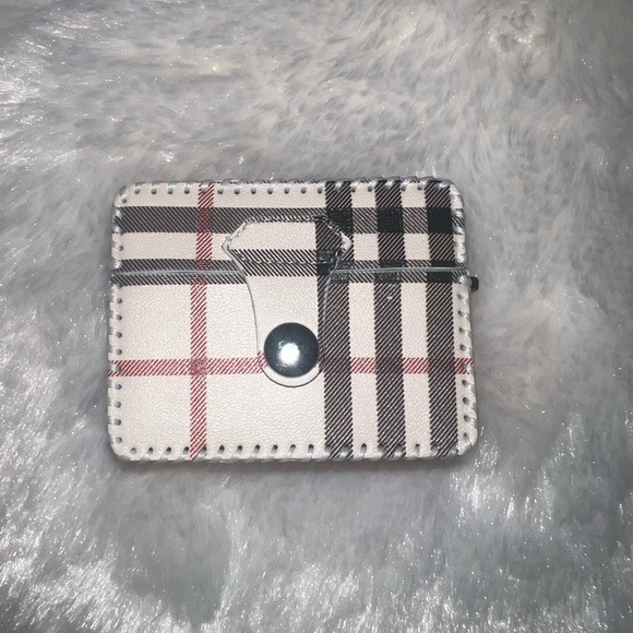 AirPods case pro - Picture 2 of 4